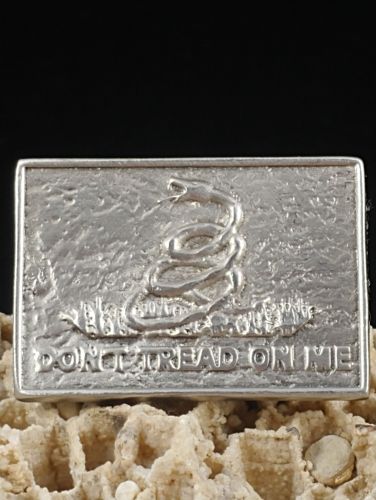 Gladsen Flag pin