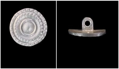 Small Spanish Design Button