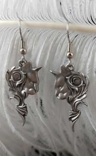 Max the Cat Earrings