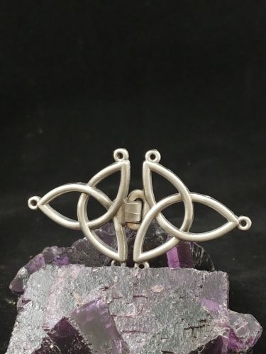 Trinity Knot Cloak Clasp